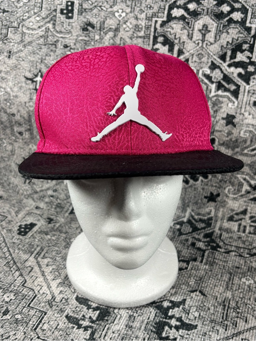 Air Jordan‎ youth Jumpman elephant print hat. Hot pink/black with white logo